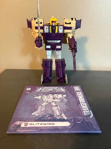 Transformers legacy blitzwing - legacy,